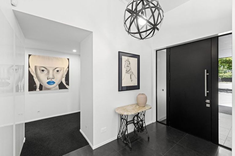 Photo of property in 7 Carnaby Close, St Albans, Christchurch, 8052