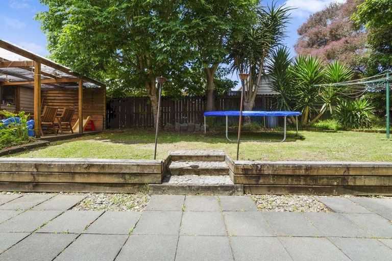 Photo of property in 47 Riverton Drive, Randwick Park, Auckland, 2105