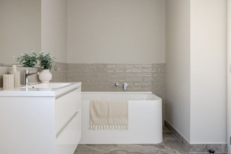 Photo of property in 307a Lakes Boulevard, Pyes Pa, Tauranga, 3112