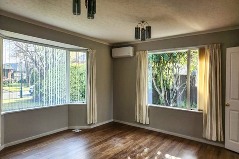 Photo of property in 33 Melford Close, Rangiora, 7400