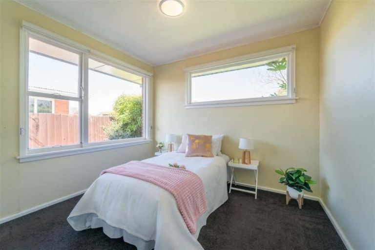 Photo of property in 29 Rosedale Place, Avonhead, Christchurch, 8042