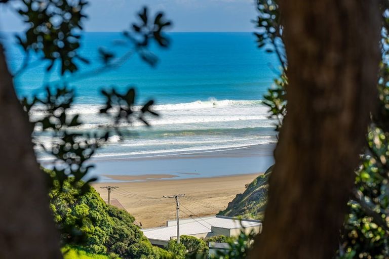 Photo of property in 28 Kelly Street, Baylys Beach, Dargaville, 0377