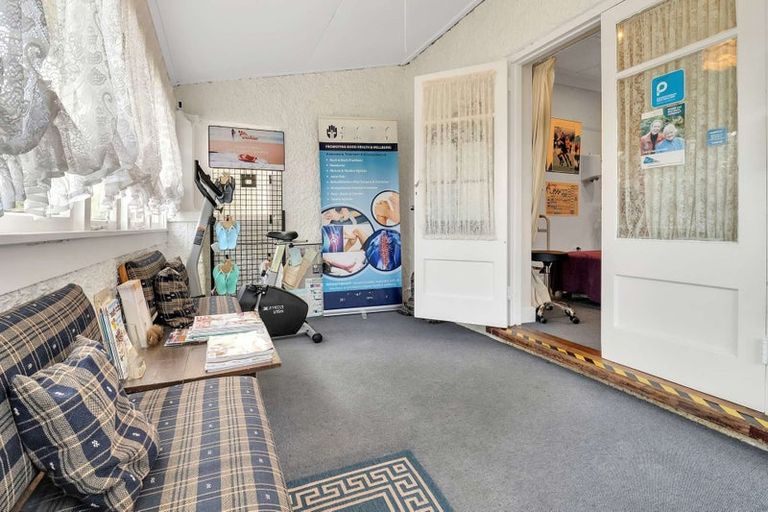 Photo of property in 28 Carlton Avenue, Gonville, Whanganui, 4501