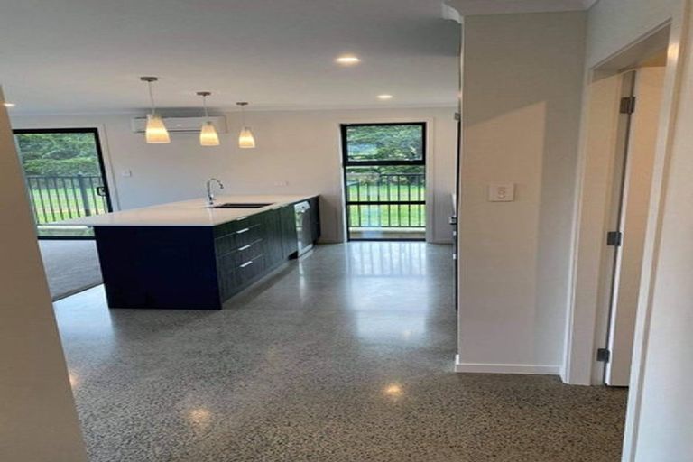 Photo of property in 15 Tanner Place, Te Kamo, Whangarei, 0112