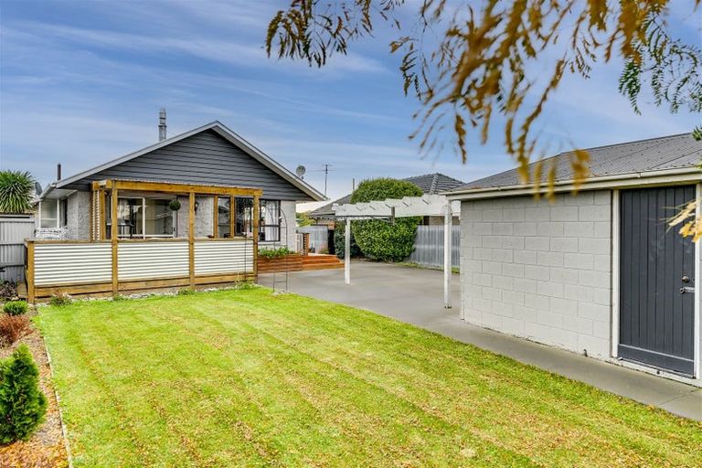 Photo of property in 31 Oriana Crescent, Hornby, Christchurch, 8042