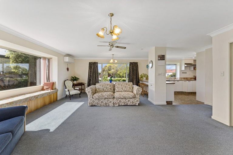 Photo of property in 5 Hilton Drive, Amberley, 7410