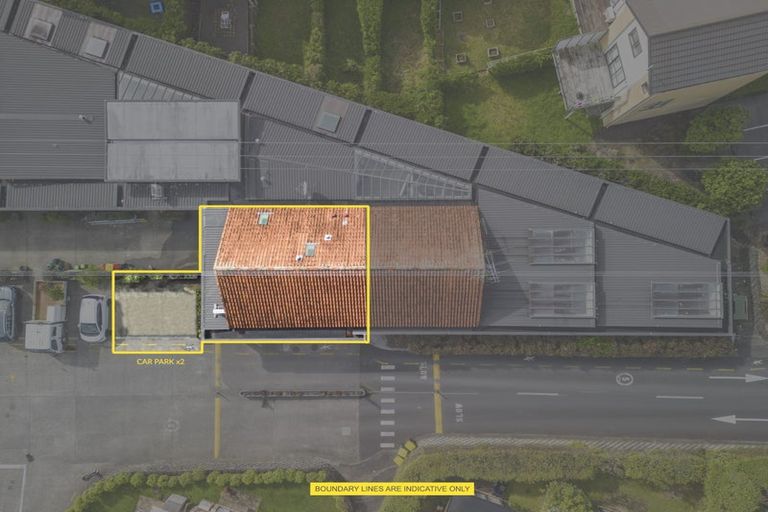 Photo of property in 1/176 Mcleod Road, Te Atatu South, Auckland, 0610