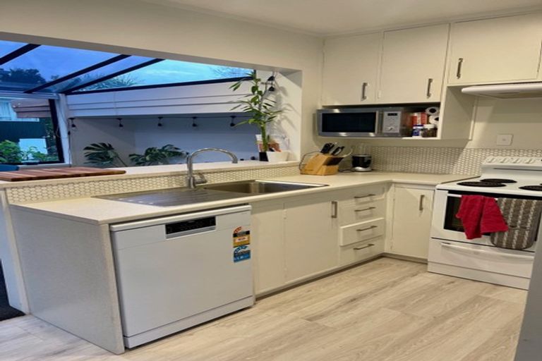 Photo of property in 2/2 Northwick Place, Hillcrest, Auckland, 0627