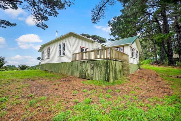 Photo of property in 29 Te Henga Road, Waitakere, Auckland, 0781