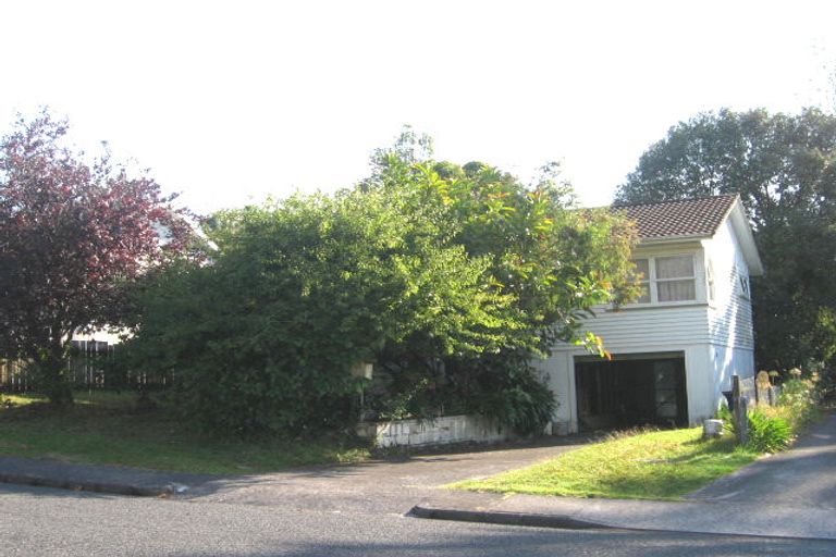 Photo of property in 12a Halberg Street, Glenfield, Auckland, 0629