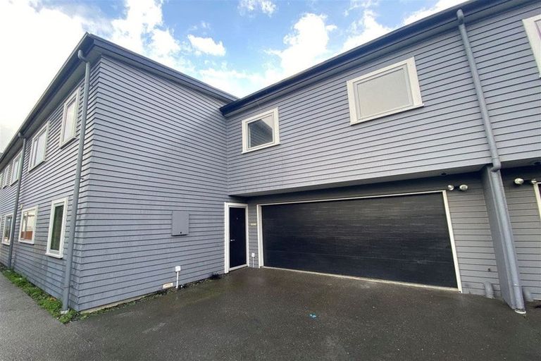 Photo of property in 2/49 Maxwell Street, Riccarton, Christchurch, 8041