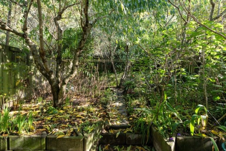 Photo of property in 422f3 Queens Drive, Lyall Bay, Wellington, 6022