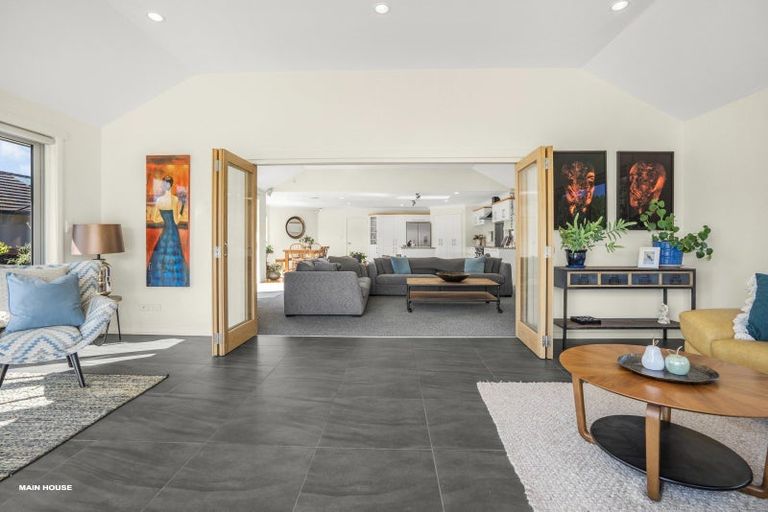 Photo of property in 81 Reading Street, Greytown, 5712