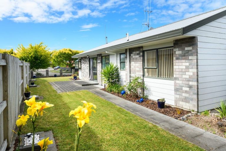 Photo of property in 10 Parnell Heights Drive, Kelvin Grove, Palmerston North, 4414