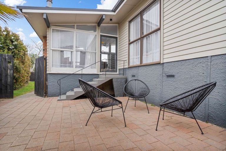 Photo of property in 3 Clendon Place, Manurewa, Auckland, 2102