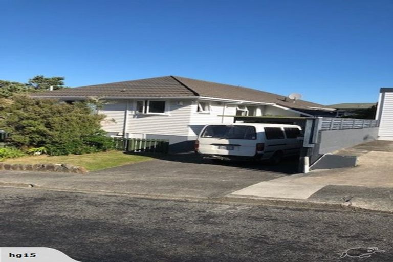Photo of property in 6 Middlesex Place, Northland, Wellington, 6012