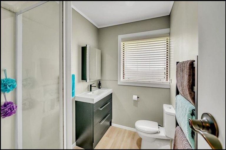 Photo of property in 15 Elwyn Place, Avonhead, Christchurch, 8042