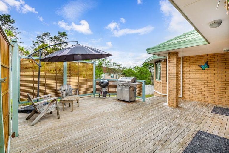 Photo of property in 23 San Vito Place, Henderson, Auckland, 0612