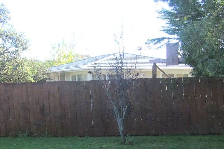 Photo of property in 21 Coburg Street, Henderson, Auckland, 0612