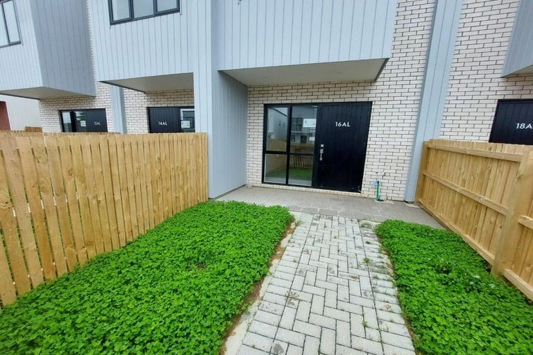 Photo of property in 16 Aumarire Lane, Favona, Auckland, 2024