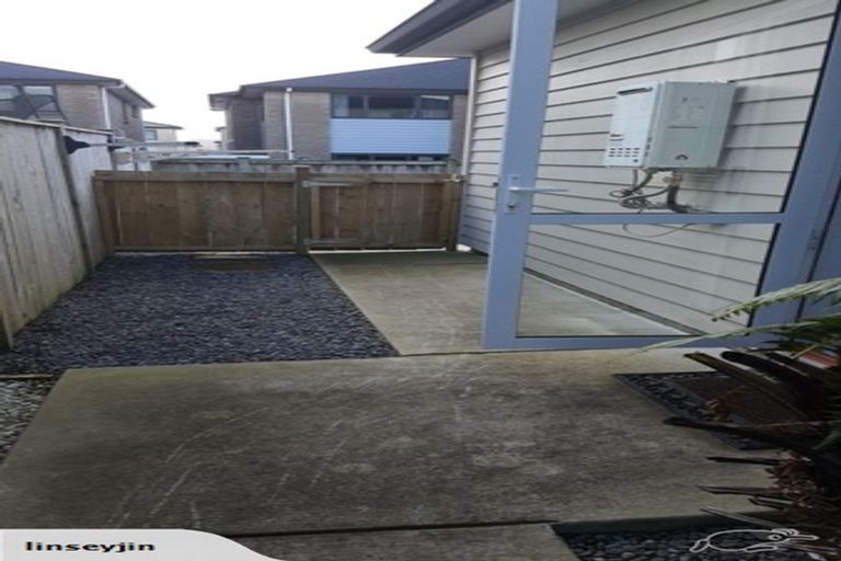 Photo of property in 9 Carrickdawson Drive, Flat Bush, Auckland, 2019