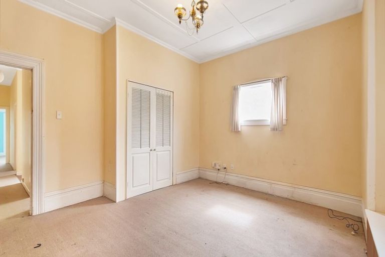 Photo of property in 42 Rolleston Street, Mount Cook, Wellington, 6021