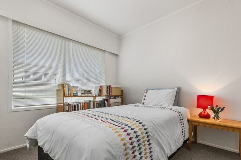 Photo of property in 10/126 Lynwood Road, New Lynn, Auckland, 0600