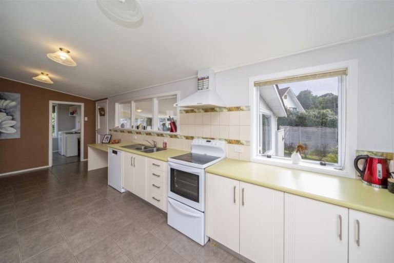 Photo of property in 18 Olivia Street, Stratford, 4332