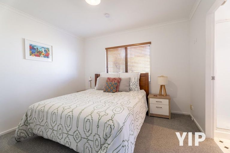 Photo of property in 21 Pelorous Street, Paparangi, Wellington, 6037