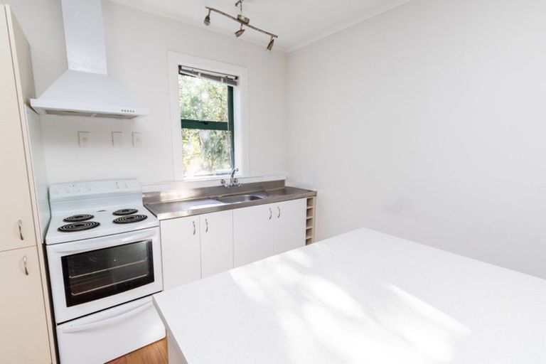 Photo of property in 82 Pembroke Road, Northland, Wellington, 6012