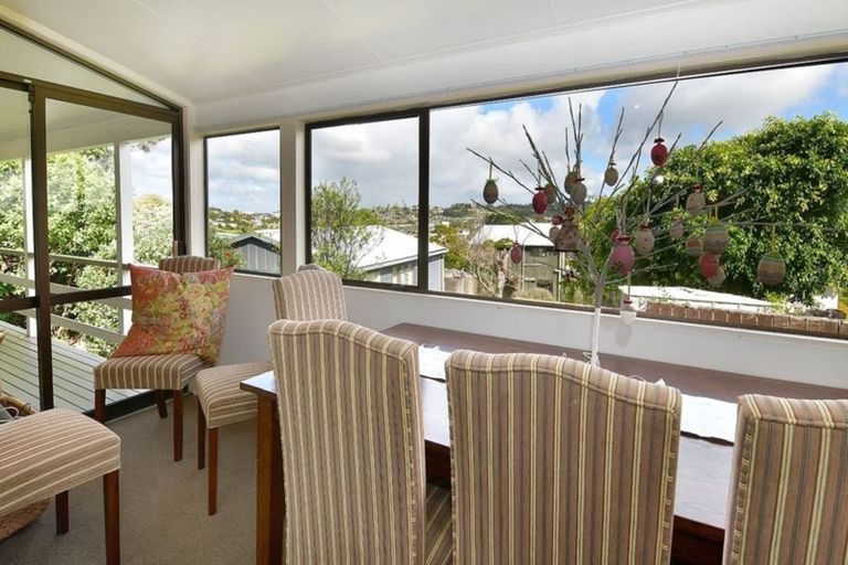 Photo of property in 14 Melandra Road, Stanmore Bay, Whangaparaoa, 0932