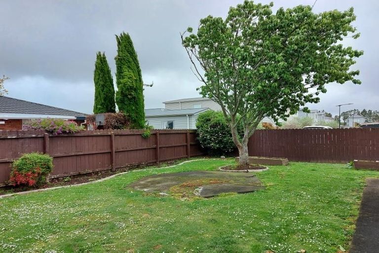 Photo of property in 100 Manuroa Road, Takanini, 2112
