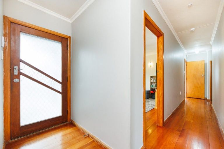 Photo of property in 28 Henare Street, West End, Palmerston North, 4412