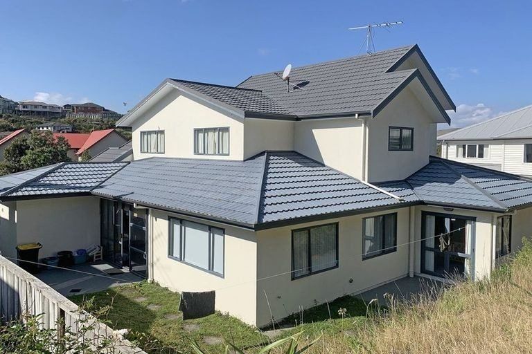 Photo of property in 33 Amesbury Drive, Churton Park, Wellington, 6037