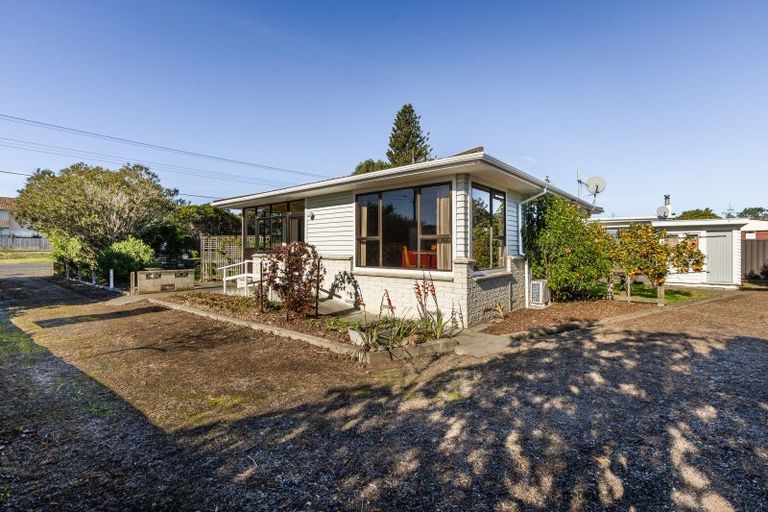 Photo of property in 29 Domain Road, Westshore, Napier, 4110