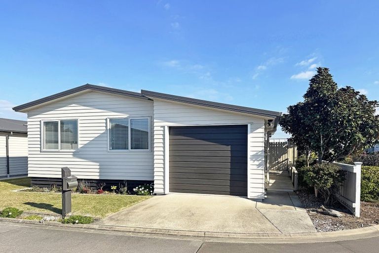 Photo of property in 202/11 Kamahi Crescent, Papamoa Beach, Papamoa, 3118