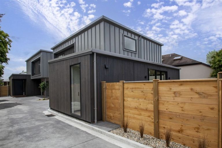 Photo of property in 23u2 Strowan Avenue, Fairfield, Hamilton, 3214