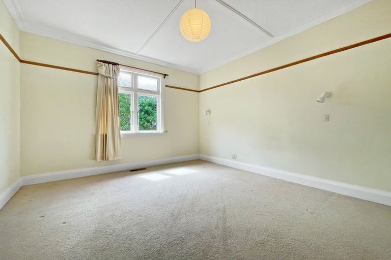 Photo of property in 25 Chamberlain Road, Karori, Wellington, 6012