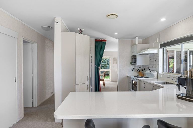 Photo of property in 64 Sunnyhills Avenue, Glenview, Hamilton, 3206