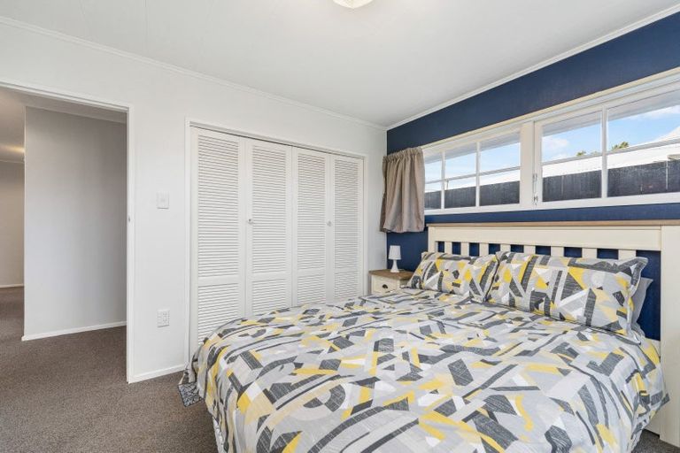 Photo of property in 18 Chippendale Crescent, Highbury, Palmerston North, 4412