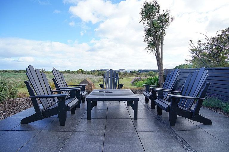 Photo of property in 299 Manly Street, Paraparaumu Beach, Paraparaumu, 5032