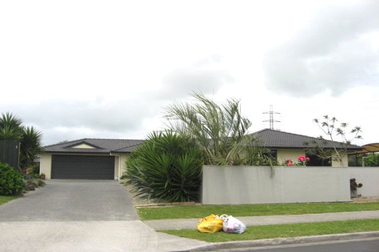 Photo of property in 69 Longford Park Drive, Takanini, 2112