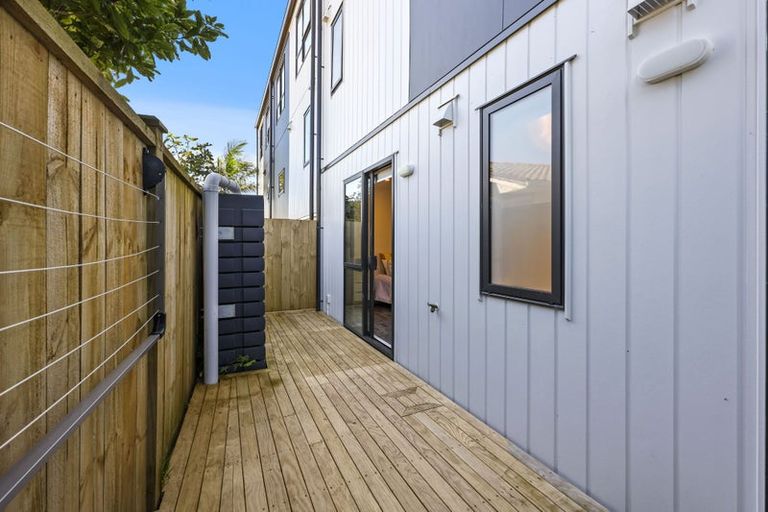 Photo of property in 24c Tomintoul Place, Highland Park, Auckland, 2010