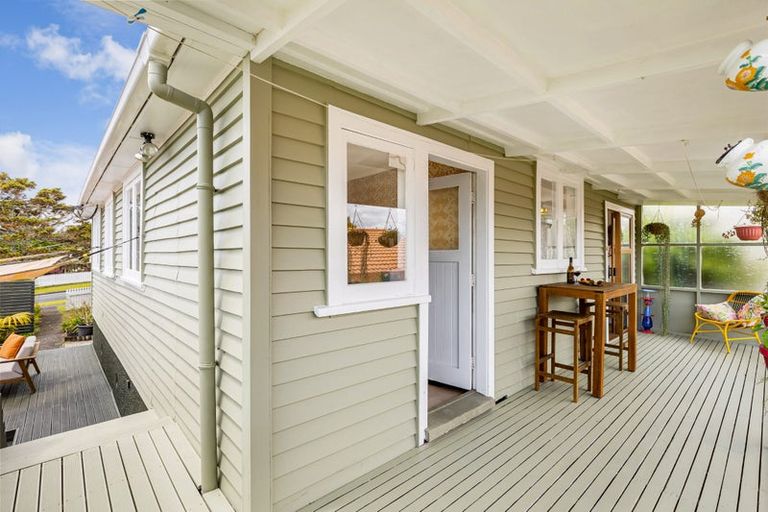 Photo of property in 9 Ambler Avenue, Glen Eden, Auckland, 0602