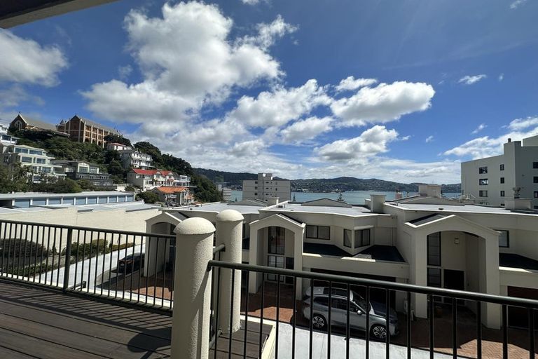 Photo of property in 22u5 Oriental Terrace, Oriental Bay, Wellington, 6011
