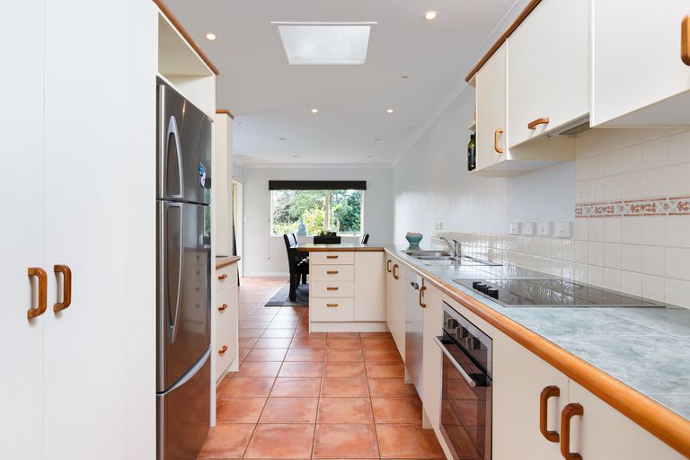 Photo of property in 16 Mamaku Rise, Welcome Bay, Tauranga, 3112