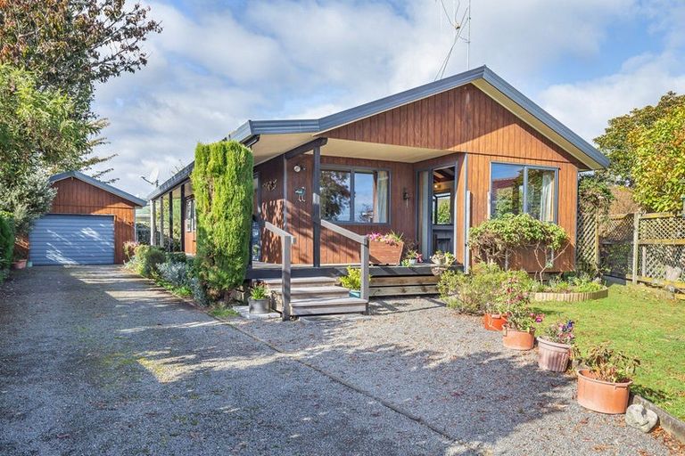 Photo of property in 10 Dellys Grove, Levin, 5510