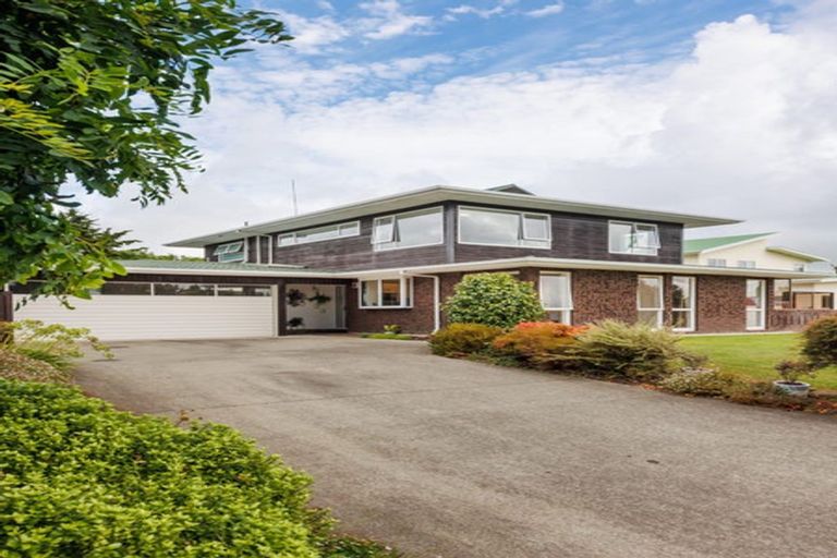 Photo of property in 4 Anaru Place, Awapuni, Palmerston North, 4412