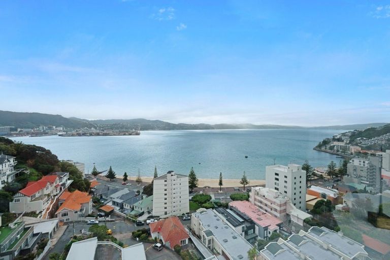 Photo of property in Jerningham Apartments, 20 Oriental Terrace, Oriental Bay, Wellington, 6011