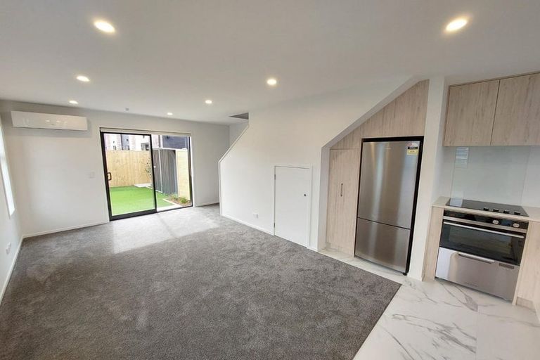 Photo of property in 1/57 Taikata Road, Te Atatu Peninsula, Auckland, 0610